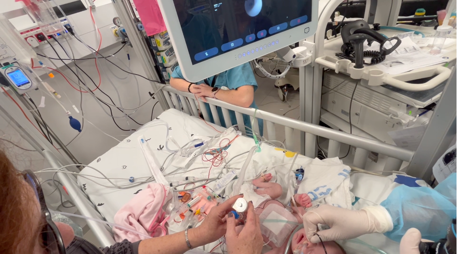 Insufflation during spontaneous ventilation